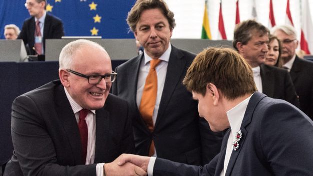 Frans Timmermans i Beata Szydło w styczniu w PE