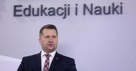 Czarnek: w marcu ogłosimy programy wspomagające powrót dzieci do nauki stacjonarnej