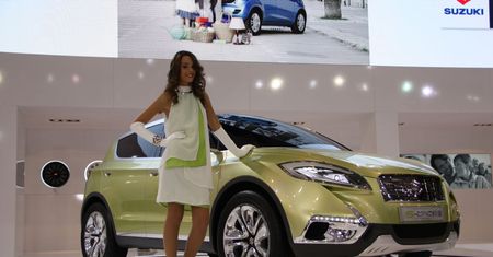 Suzuki S-Cross na Paris Motor Show 2012