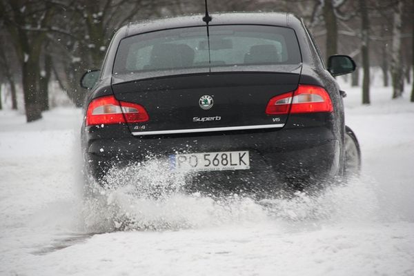 Osiem grzechów na śniegu