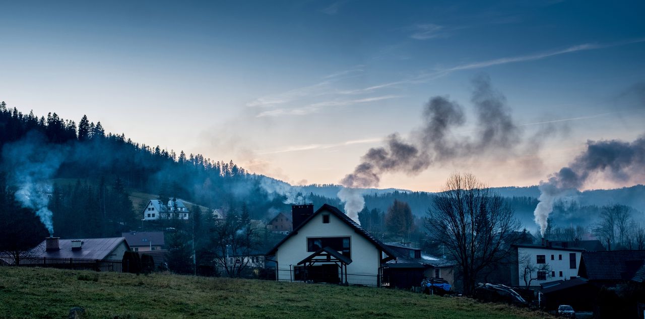 Walka ze smogiem. Straż miejska może nas skontrolować. Czas się przyzwyczaić