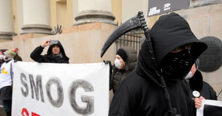 Mężczyźni wdychający smog mają zmutowane plemniki. Co z Polakami?