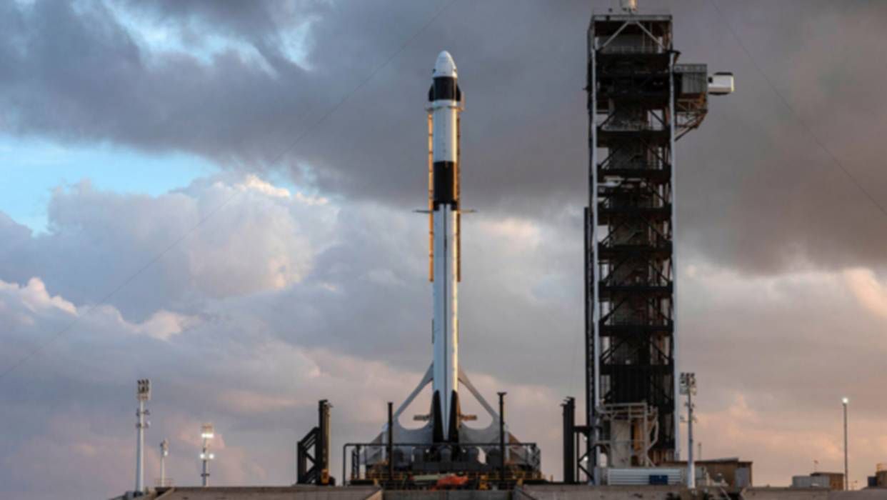 Pierwszy załogowy lot SpaceX coraz bliżej