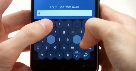 GUS: Polacy wysłali miliard SMS-ów mniej