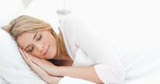 Nawilżaj skórę podczas snu