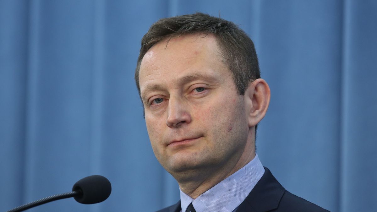 Paweł Rabiej uważa, że miasto nie ma podstaw do wypłaty odszkodowań mieszkańcom reprywatyzowanych kamienic