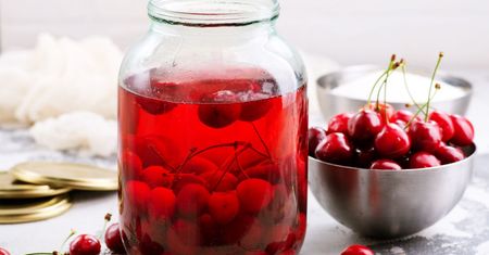 Kompot z wiśni - najlepszy przepis. Jak go ugotować?