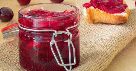 Ciesz się smakiem lata w zimowe dni. Przygotuj konfiturę ze świeżych owoców