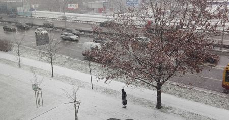 Zamiecie śnieżne i silny wiatr. Ostrzeżenia dla 4 województw