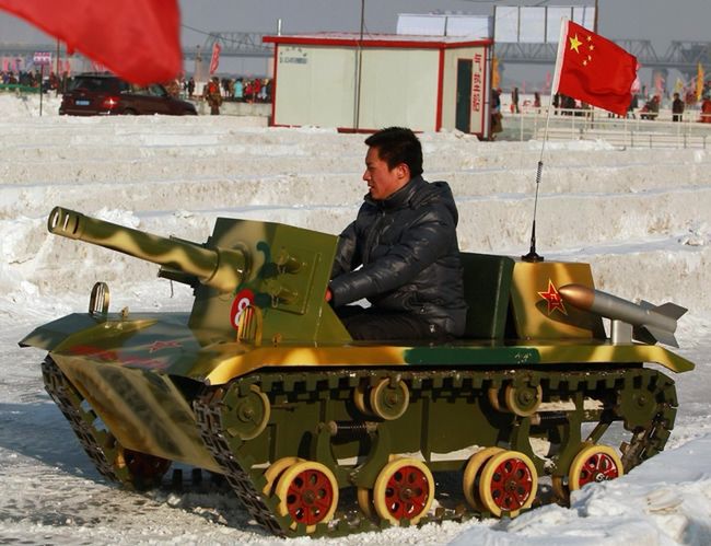 Chińscy żołnierze "wyrośli" ze swoich czołgów - szykuje się wielka reforma