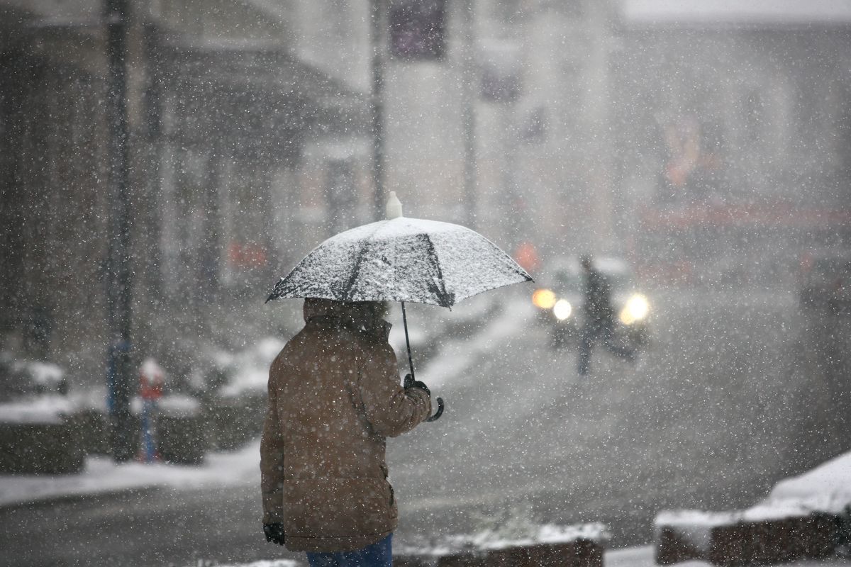 Pogoda. Czeka nas dotkliwe ochłodzenie. Szykuj ciepłe kurtki! Nawet -7°C. Kiedy Powrót wiosennych temperatur?