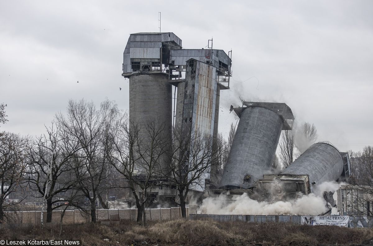 Wrocław: Wielki wybuch. Wyburzono cztery silosy w Popowicach