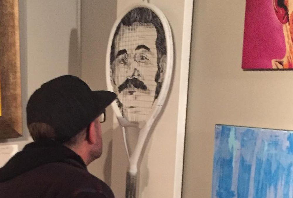 Wizerunki znanych postaci na... rakietach tenisowych. Rozpoznasz je?