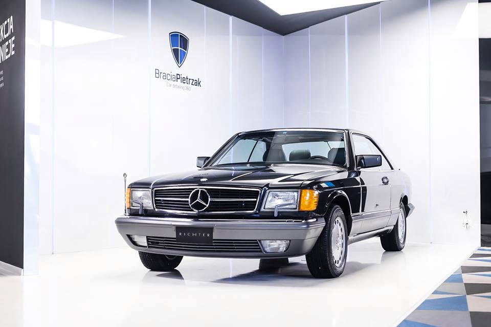 Mercedes W126 po dobrej renowacji 