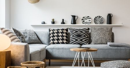 Narożnik do małego wnętrza. Gustowne propozycje na każdą kieszeń