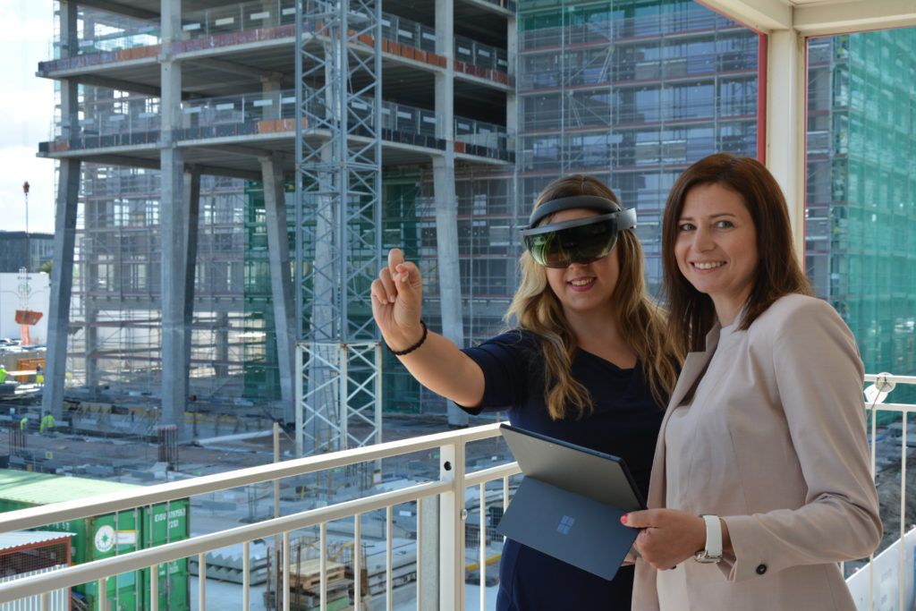 Na zdjęciu: Anna Tryfon-Bojarska, Skanska i Anna Wesołowska, Microsoft 