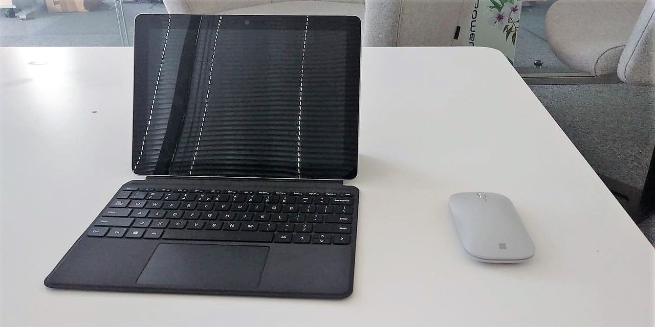 Surface Go. Sprawdzamy nowy sprzęt Microsoftu [BURTAN OCENIA]