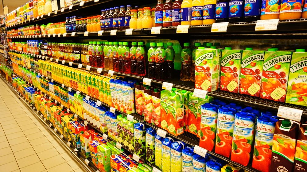 Vat na napoje owocowe lub warzywne z min. 20 proc. zawartością soku/przecieru ma zostać podniesiony.  