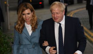 Boris Johnson nie zostanie poddany impeachmentowi. Ale jest w coraz głębszych tarapatach