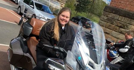 Motocykliści zaskoczyli gnębioną 16-latkę na szkolnym balu