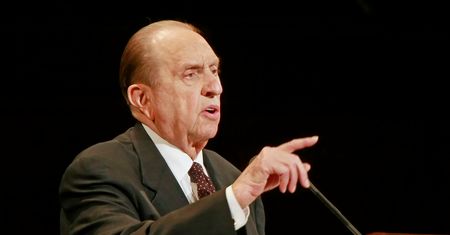 Zmarł prezes-prorok mormonów. Stał na czele kościoła, który nie stroni od pieniędzy