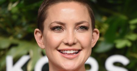Kate Hudson poleca bardzo wyjątkowy sposób "opalania". W tym celu organizuje specjalne imprezy