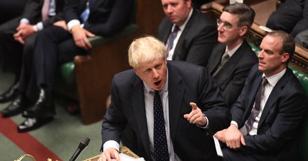 Brexit z umową. Deklaracja Junckera wywołała błyskawiczną reakcję kursu funta
