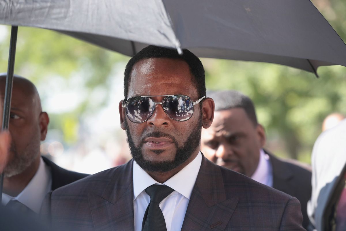 R.Kelly stara się o pieniądze na pozyskanie prawnika Michaela Jacksona