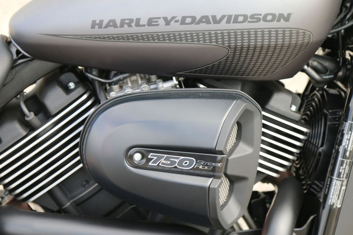 Na dobę przed europejską premierą jeździliśmy nowym motocyklem Harleya