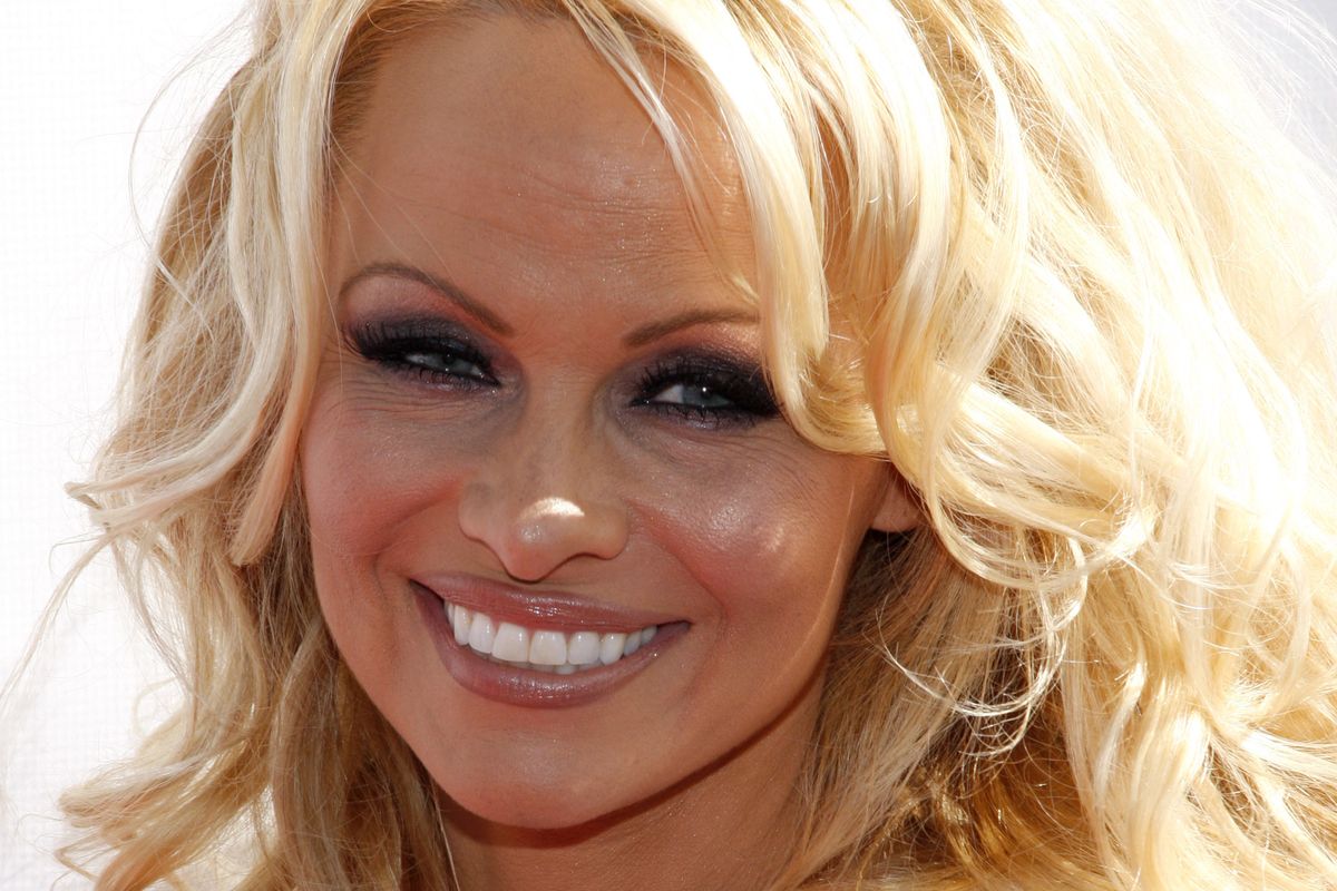 Pamela Anderson pierwszy raz w Polsce! Gwiazda "Słonecznego patrolu" gościem specjalnym festiwalu WARSAW COMIC CON