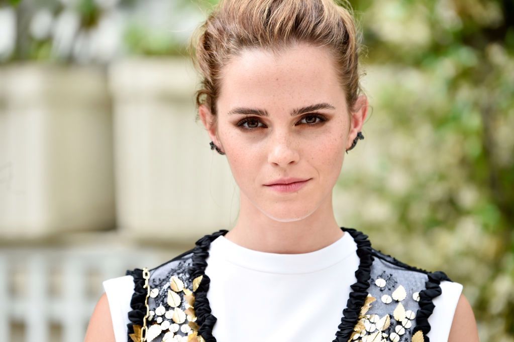 Pierwsza taka inicjatywa w Anglii. Emma Watson otwiera linię wsparcia dla molestowanych kobiet