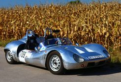 Niski, lekki i mocny. Asor 180 RA to auto w całości wykonane w Warszawie