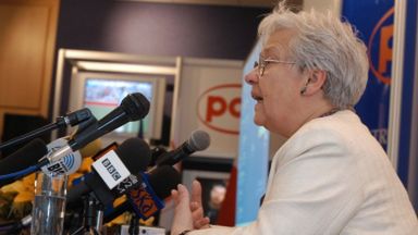 Socjolog prof. Elżbieta Illasiewicz -Skotnicka podczas konferencji prasowej