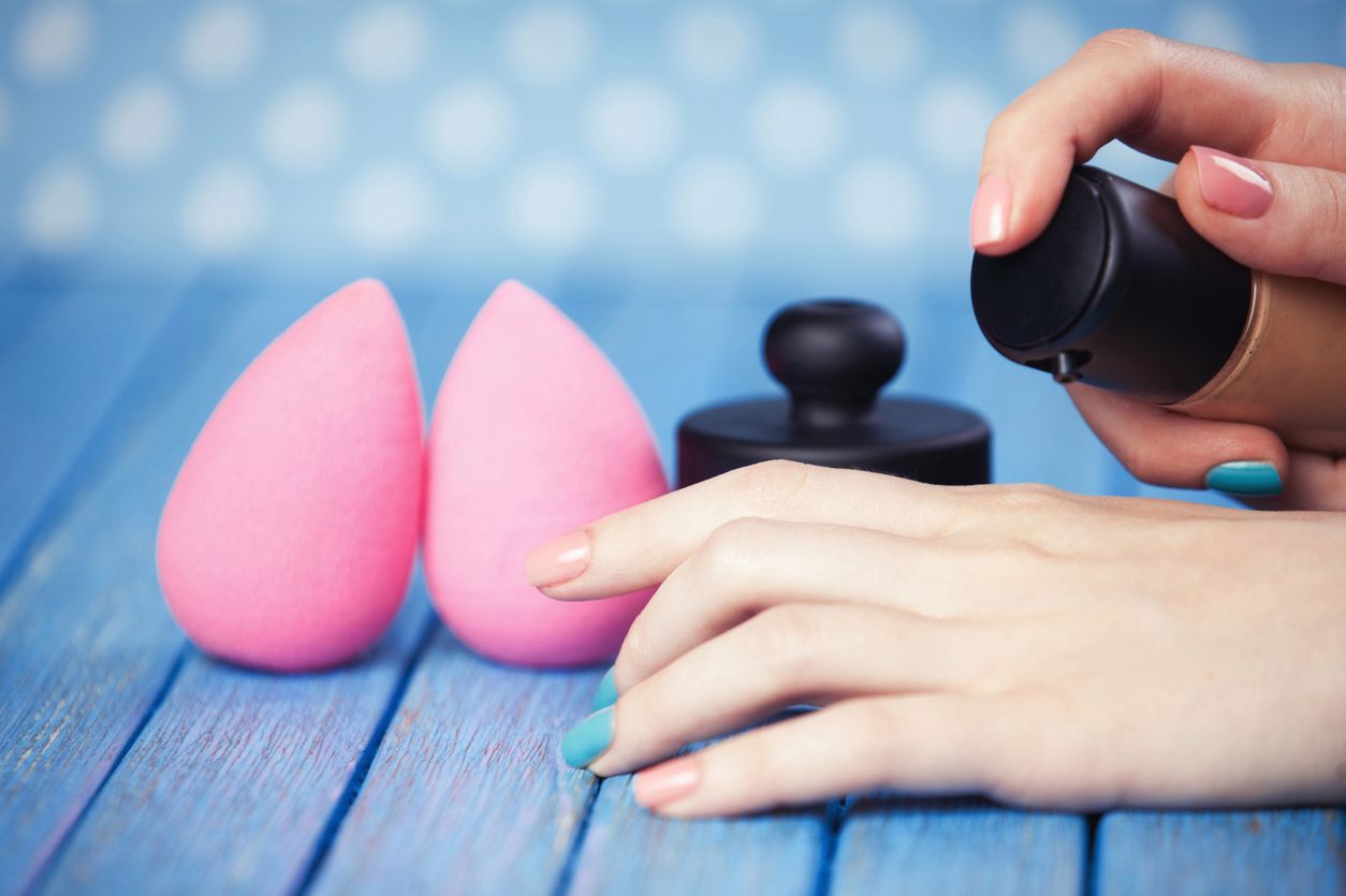 Beauty Blender. Jak używać gąbki do makijażu?