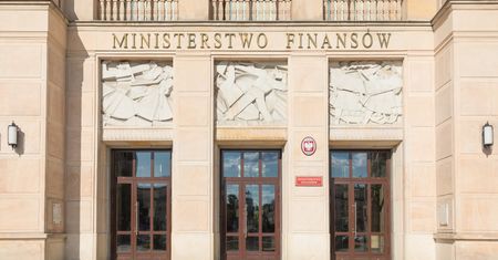 Afera VAT w ministerstwie. Sprawa urzędników podejrzanych o wyłudzenia trafi do sądu
