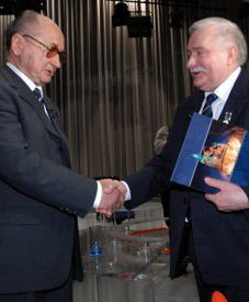 Wałęsa zadowolony z rozmowy z Jaruzelskim