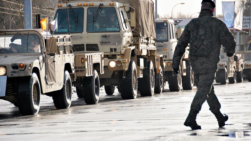 Autorami są byli kluczowi decydenci w NATO