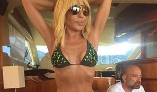 Donatella Versace pozuje w bikini
