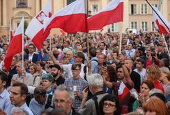 Dwa weta. Czy na decyzję prezydenta wpłynęły protesty ws. zmian w sądownictwie?