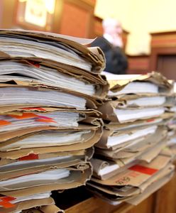 Funkcjonariusze PRL chcą swoje emerytury z powrotem. Sąd zasypany odwołaniami