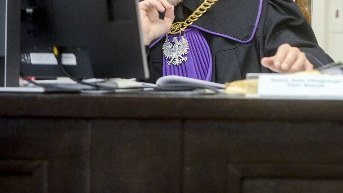 Według ustaleń śledczych firma medialna zarobiła więcej, niż wskazywała pierwotna umowa z Azotami. 