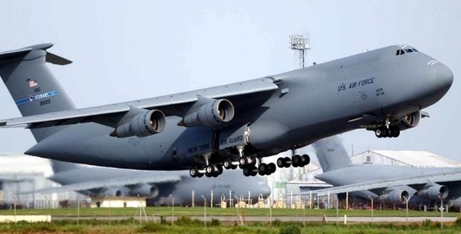 Lockheed C-5 Galaxy contra An-124 "Rusłan" - pojedynek gigantów