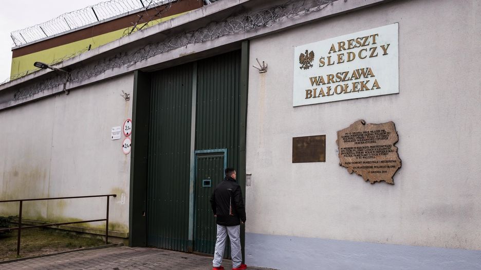 Policjanci przewieźli Marcina D. do Aresztu Śledczego na warszawskiej Białołęce.