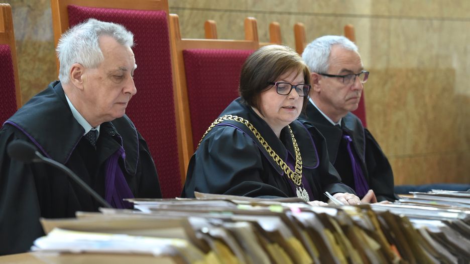 Sędzia odczytuje wyrok ws. Konrada M.