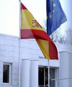 Minuta ciszy w Sejmie, znicze pod hiszpańską ambasadą