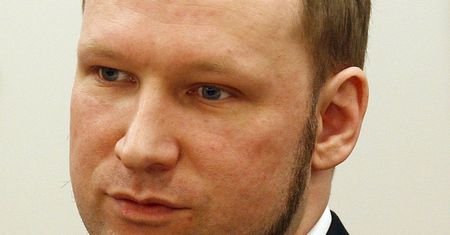 Norweski morderca Breivik domaga się...nowej konsoli i lepszych gier