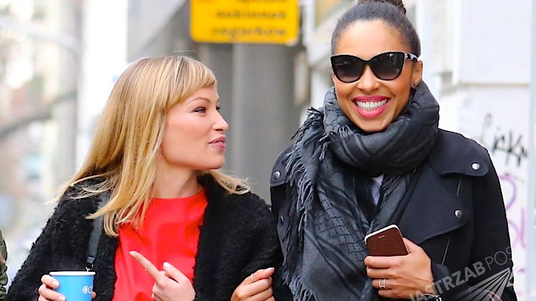 Weronika Książkiewicz i Omenaa Mensah paparazzi