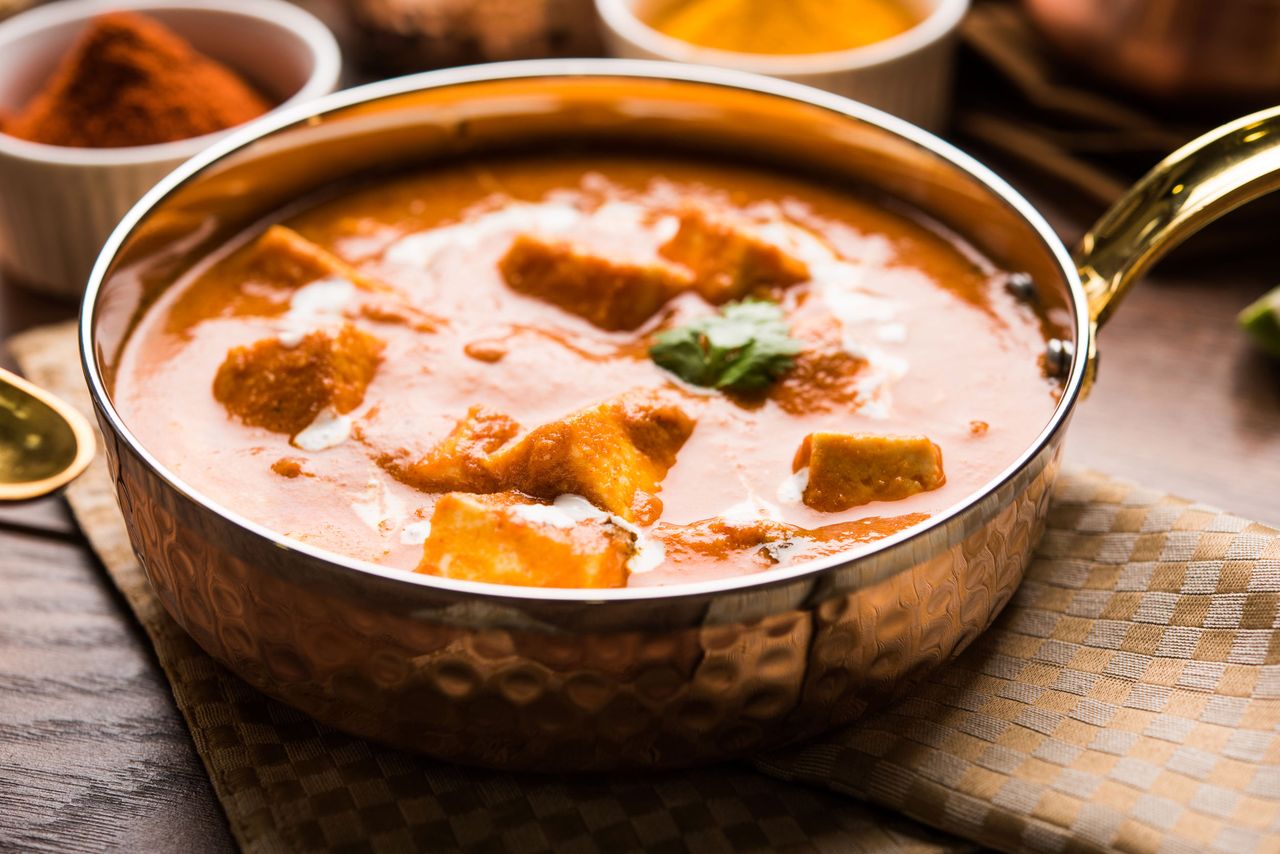 Rozgrzewa i syci. Czym jest tofu tikka masala?