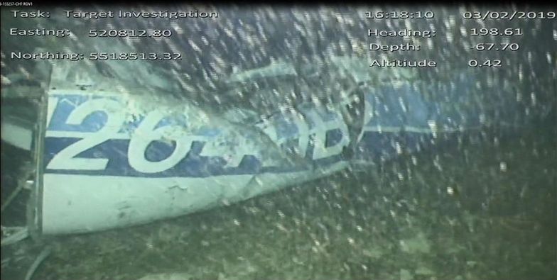 Z awionetki, którą leciał piłkarz Emiliano Sala i pilot wydobyto ciało
