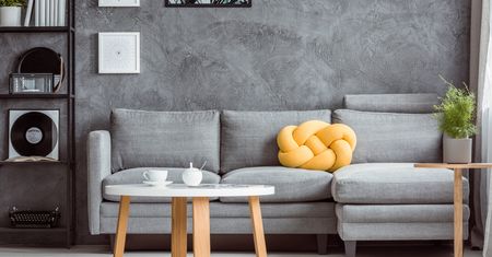 Nie tylko sofy. Wypoczynek do salonu w atrakcyjnych cenach